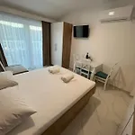 Apartament Mampas *